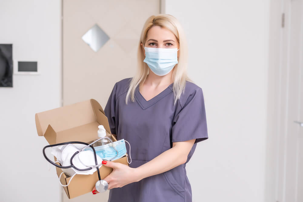 4 Questions to Ask Before Choosing a Medical Courier Provider