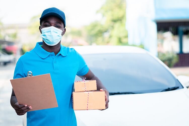 What You Need to Consider Before Hiring a Medical Courier Service